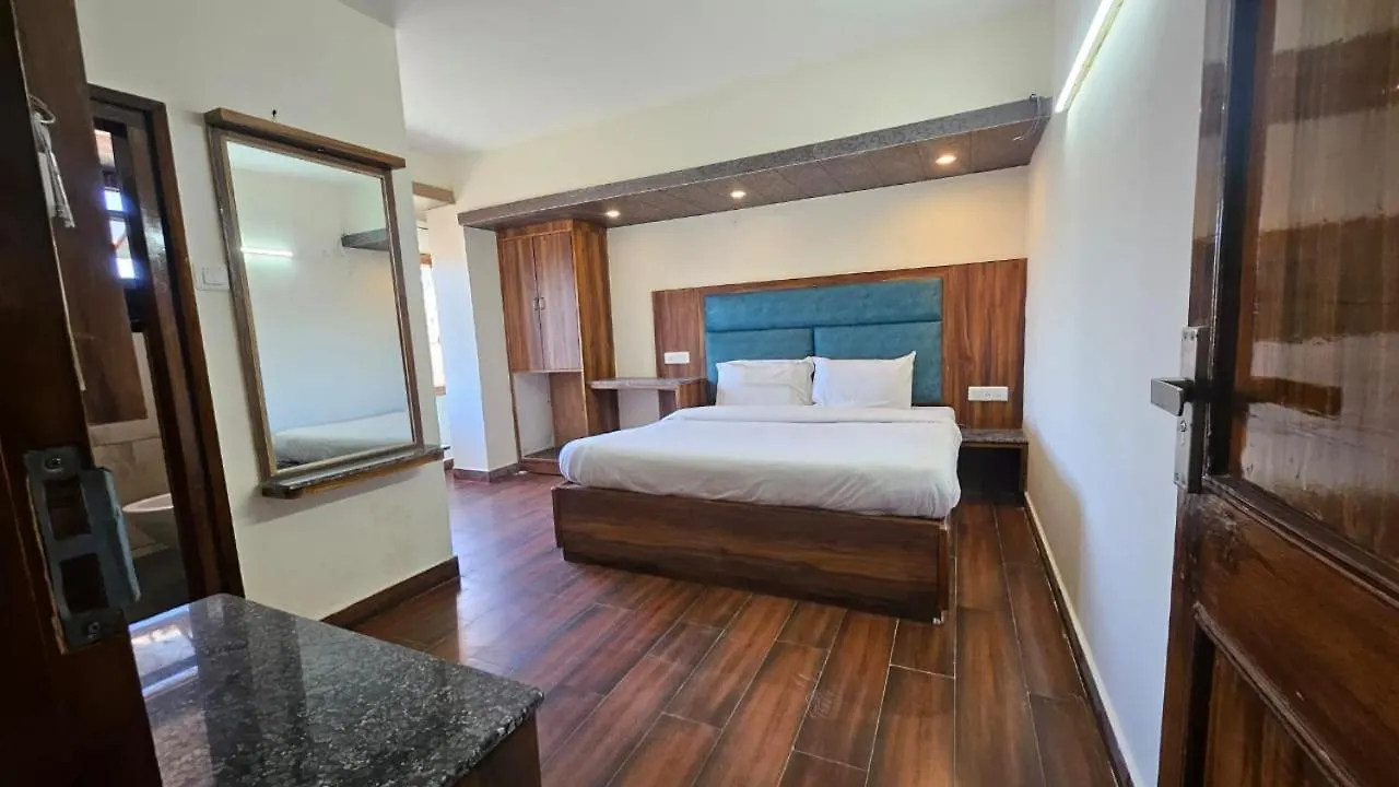 Hotel The New Pankaj-Newly Renovated-Near Mall Road- Free Pickup From Railway Station Simla